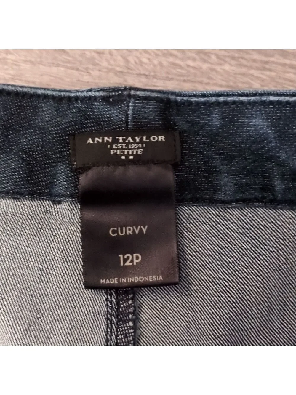 Ann Taylor Curvy Petite Jeans Size 12P